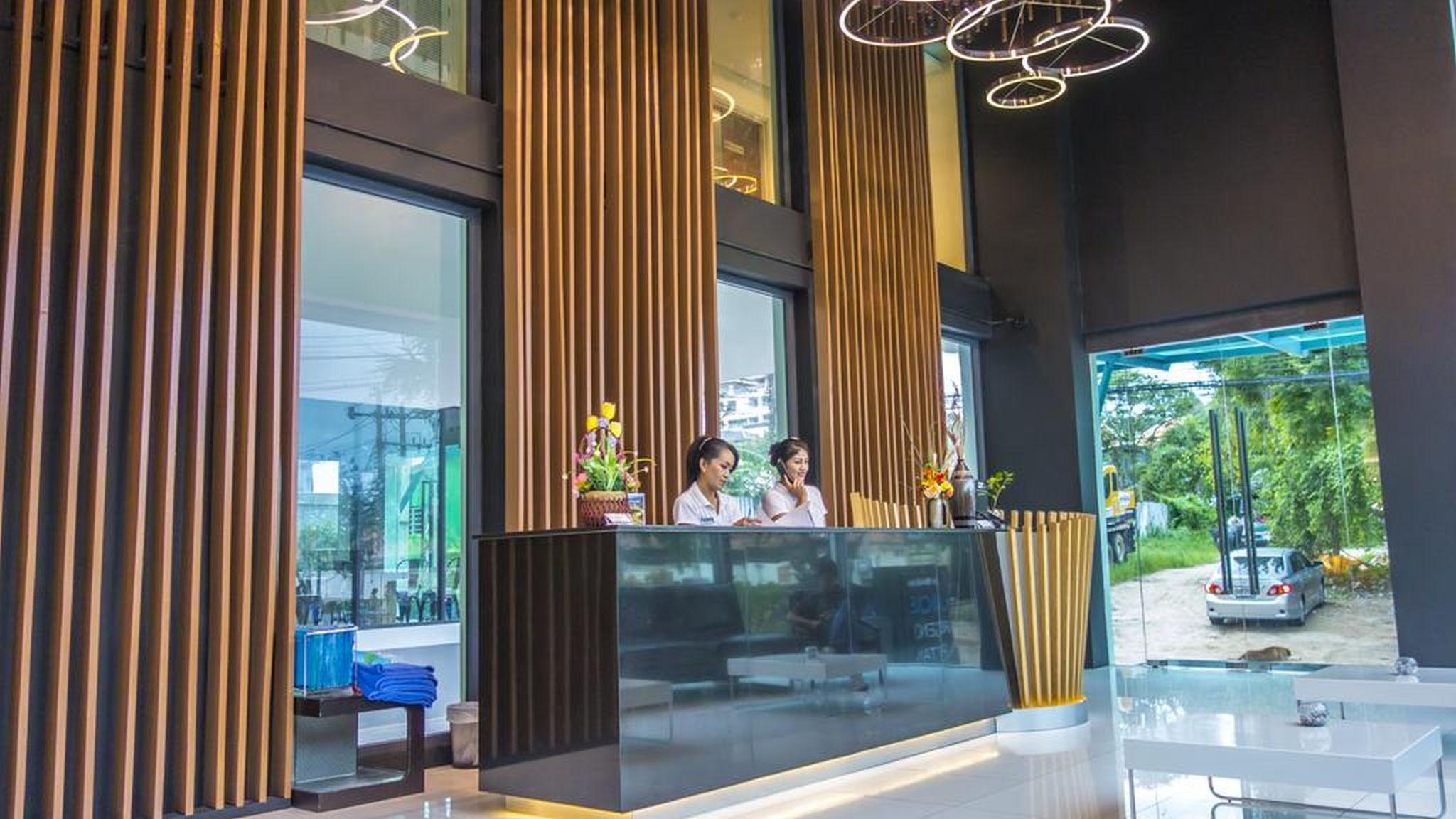 Unique Regency Pattaya Hotel Bagian luar foto