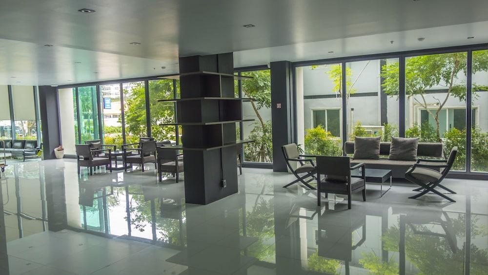 Unique Regency Pattaya Hotel Bagian luar foto