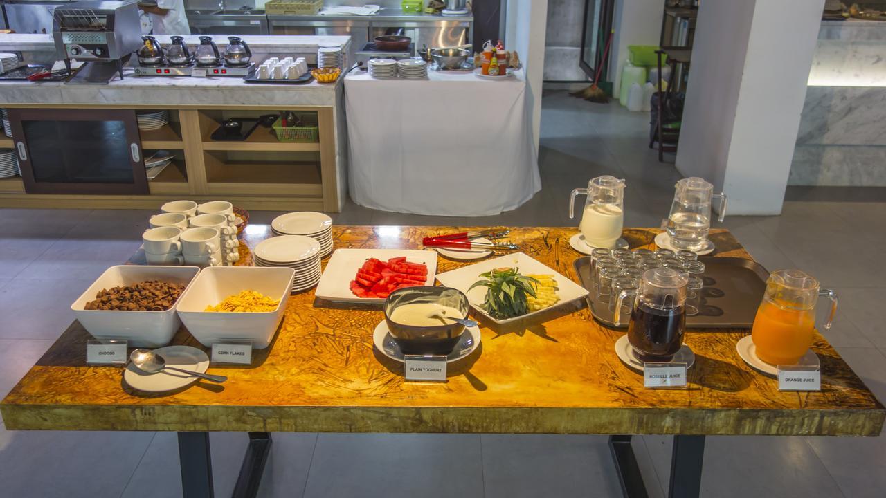 Unique Regency Pattaya Hotel Bagian luar foto